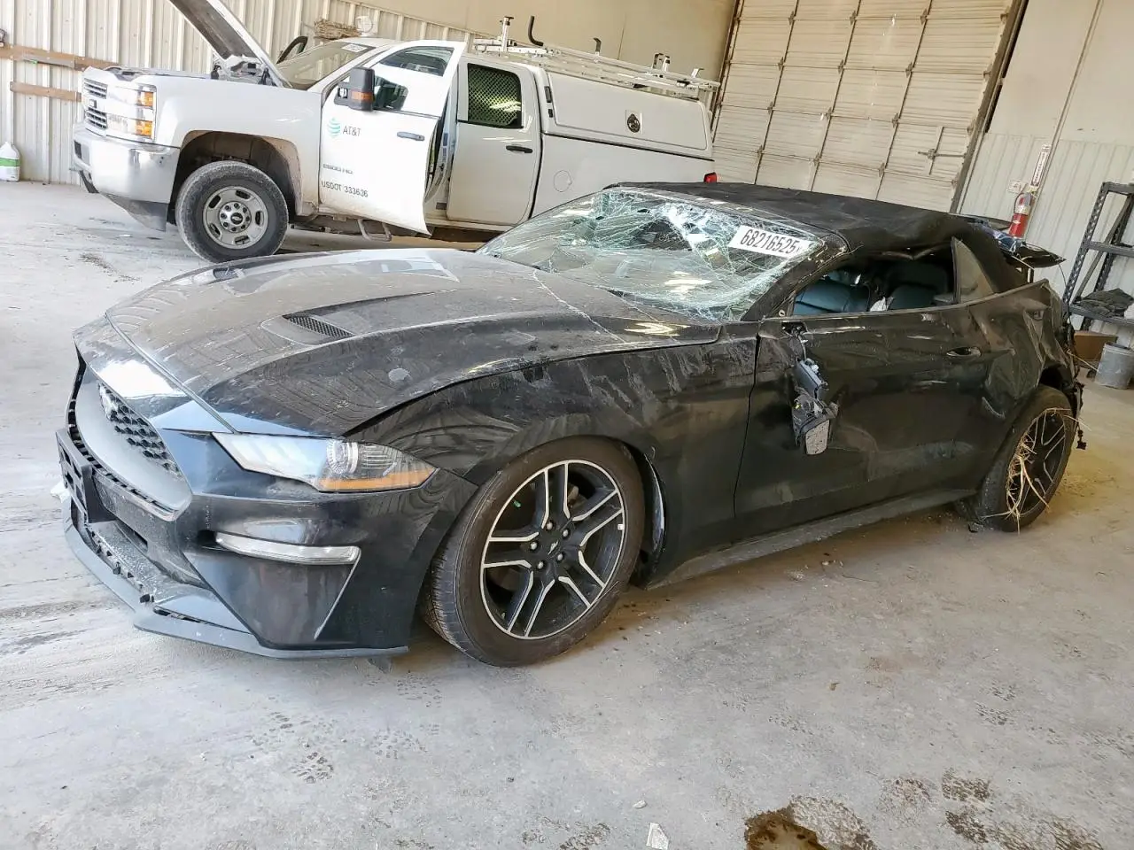 1FATP8UH8P5103189 FORD Mustang 2023
