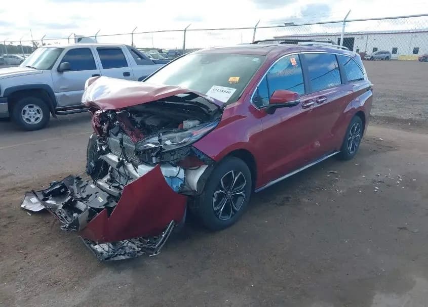 5TDESKFC9SS157474 TOYOTA Sienna 2025