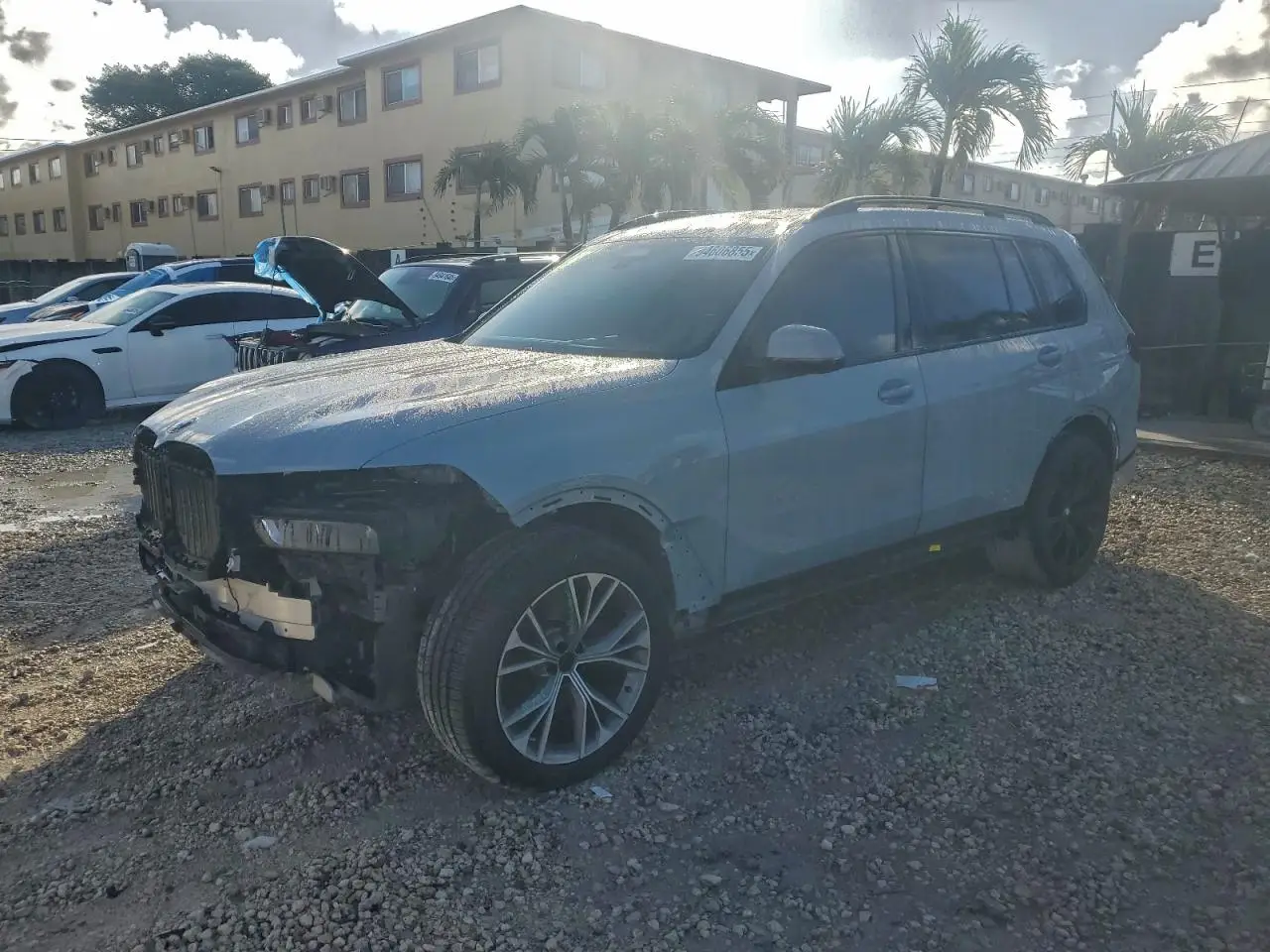 5UX23EM05R9V32942 BMW X7 2024