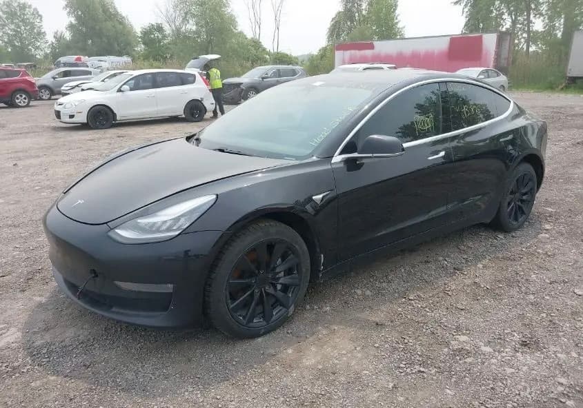 5YJ3E1EA3KF413895 TESLA Model 3 2019