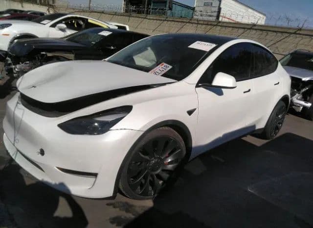 7SAYGDEFXNF493703 TESLA Model Y 2022