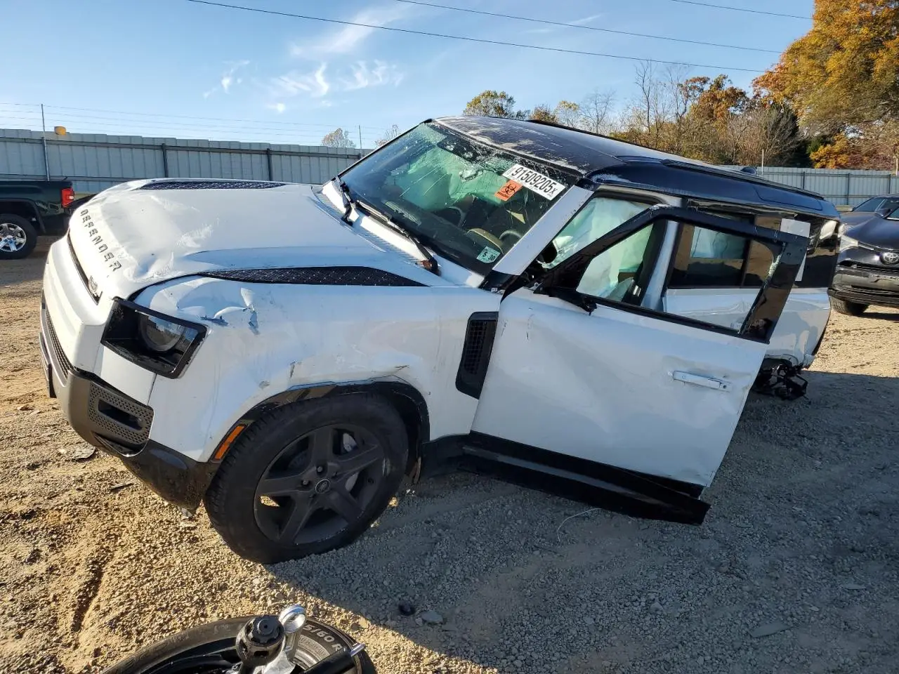 SALE27EU1S2446162 LAND ROVER Defender 2025