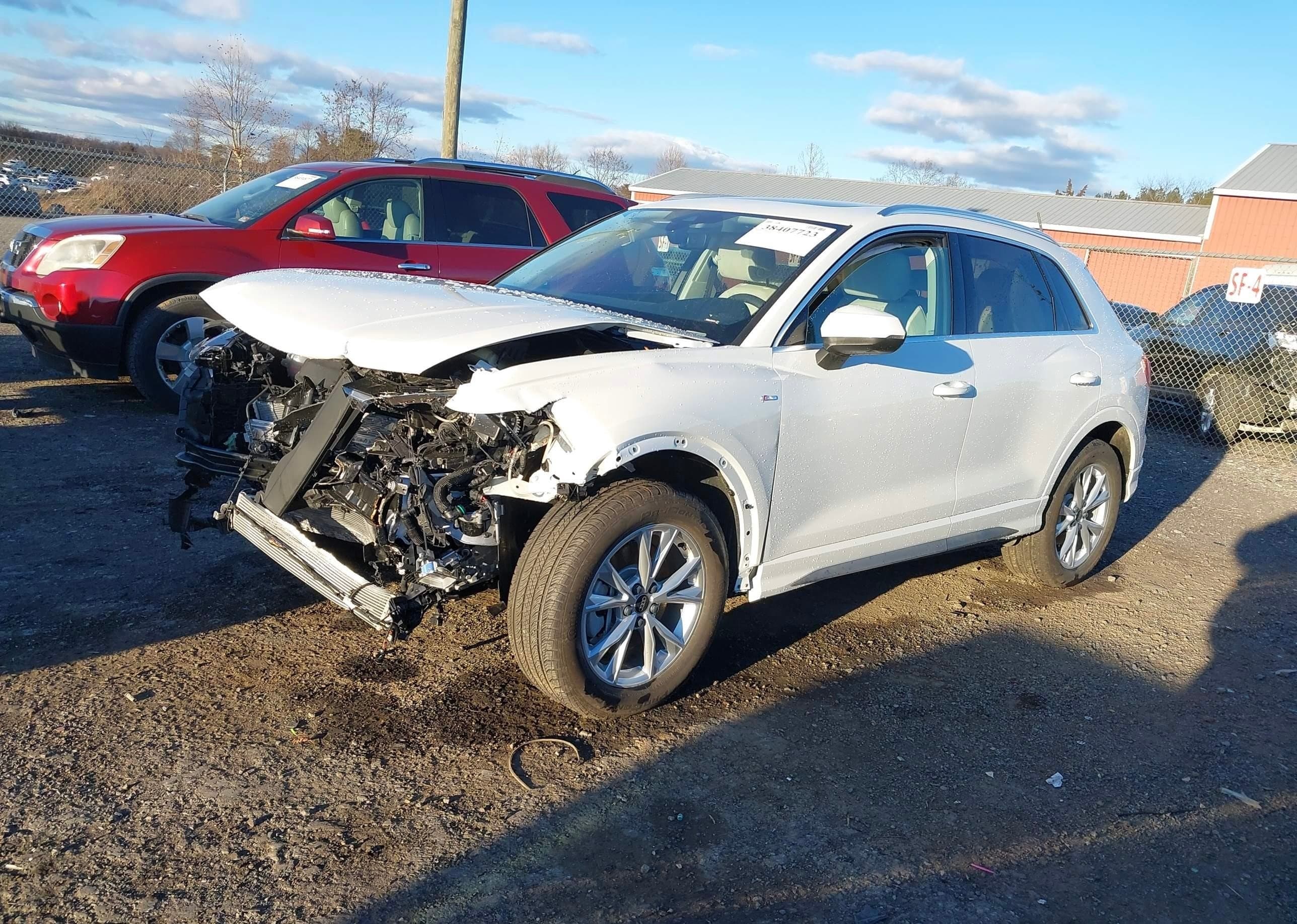 WA1EECF37R1041768 AUDI Q3 2024