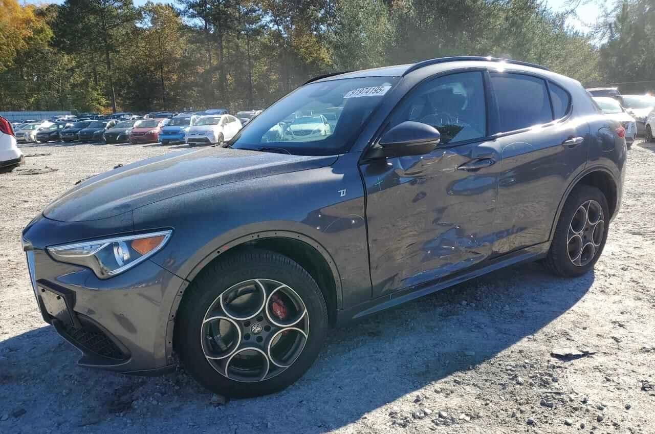 ZASPAKBN0P7D53380 ALFA ROMEO Stelvio 2023