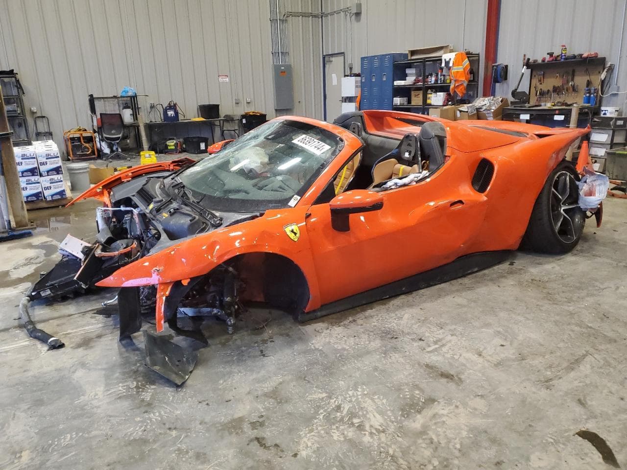 ZFF01SMA7R0305022 FERRARI 296 2024
