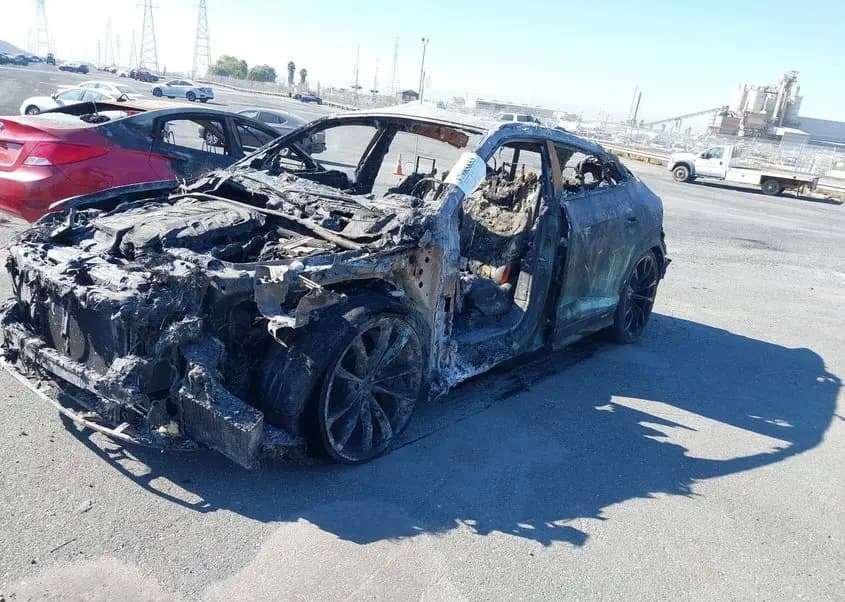 ZPBUB3ZL1PLA23654 LAMBORGHINI URUS 2023